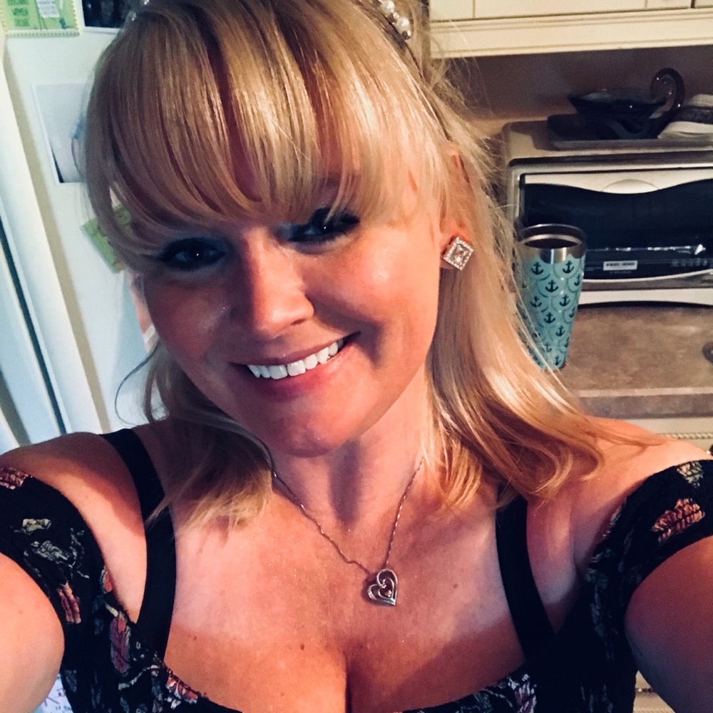 Meet your Posher, Nicole